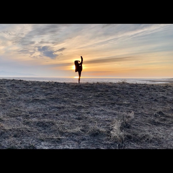 Meet your Posher, Jessica - Picture 3 of 4